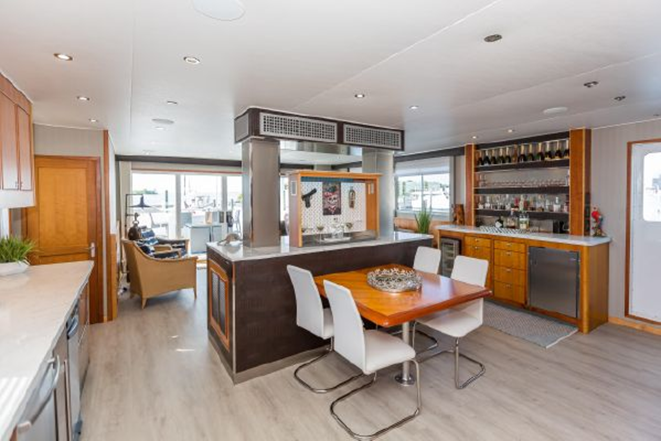 Custom Motor Yacht Island Soul For Sale