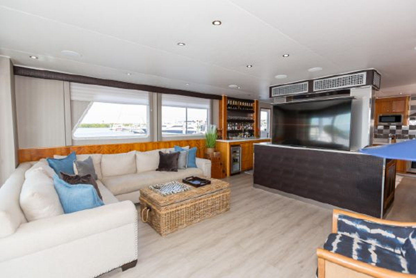 Custom Motor Yacht Island Soul For Sale