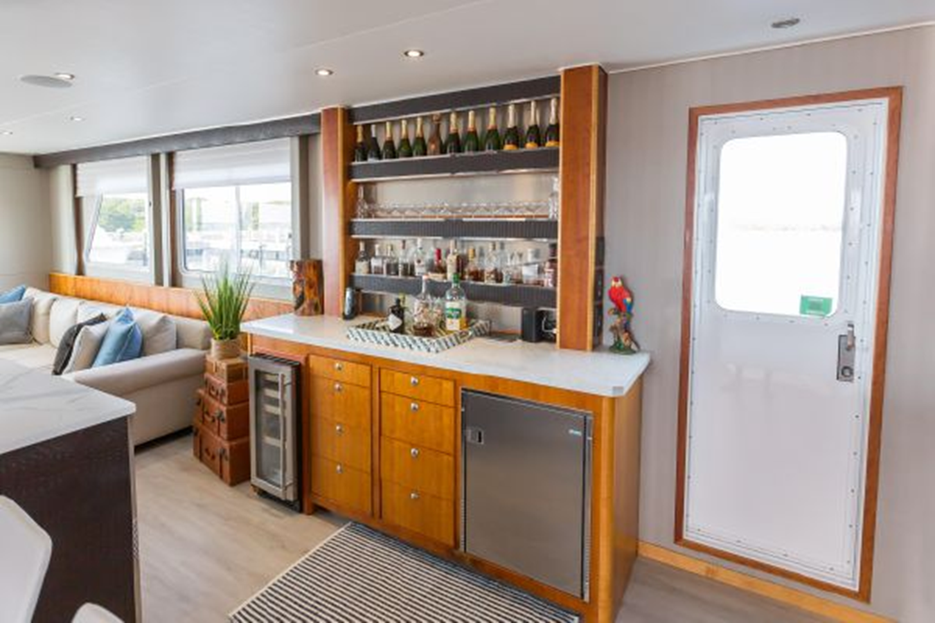 Custom Motor Yacht Island Soul For Sale