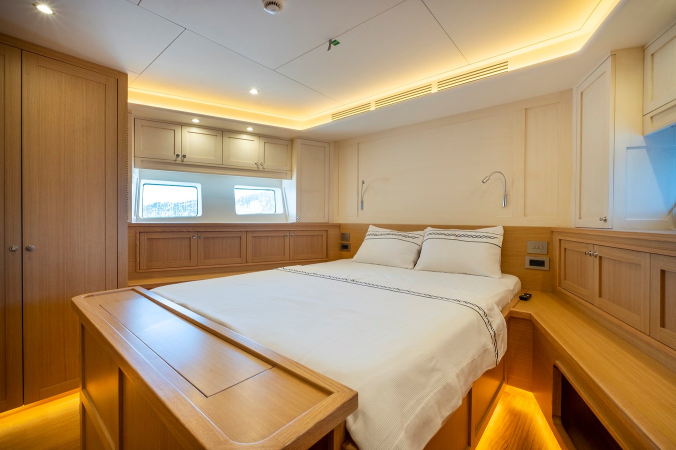Mural Yachts Trawler Yacht 85' SEMI DISPLACEMENT TRAWLER For Sale