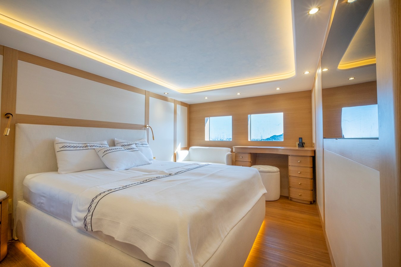 Mural Yachts Trawler Yacht 85' SEMI DISPLACEMENT TRAWLER For Sale