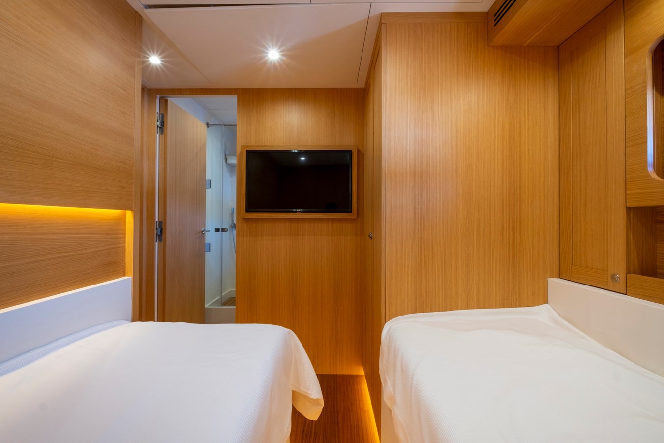 Mural Yachts Trawler Yacht 85' SEMI DISPLACEMENT TRAWLER For Sale