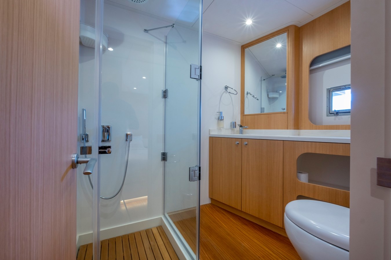 Mural Yachts Trawler Yacht 85' SEMI DISPLACEMENT TRAWLER For Sale