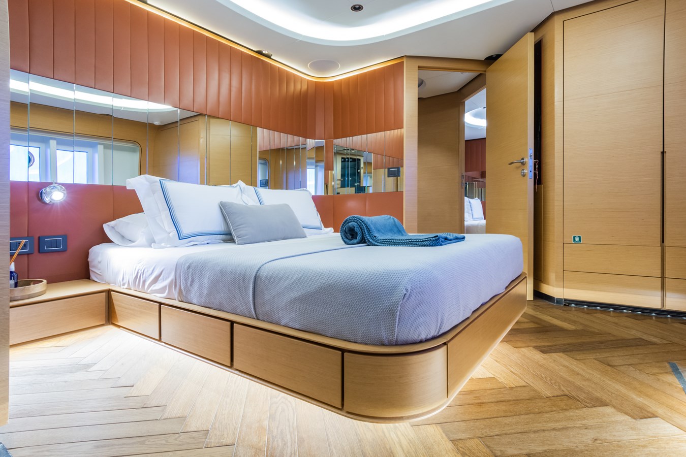 Custom Motor Yacht Leonidas For Sale