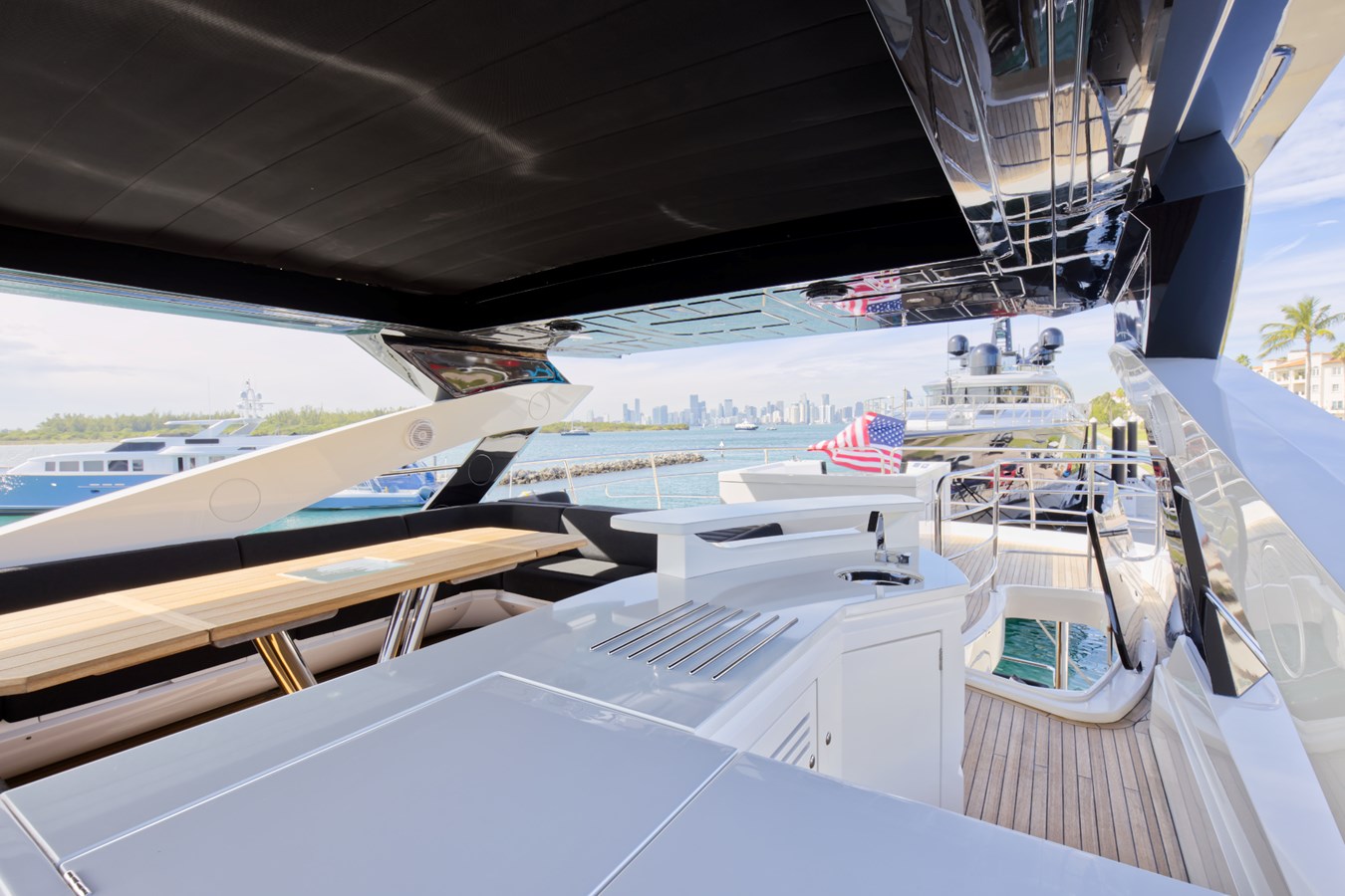 Sunseeker Motor Yacht XSK06864H718 For Sale
