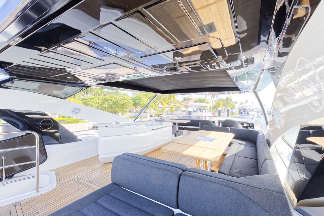 Sunseeker Motor Yacht XSK06864H718 For Sale