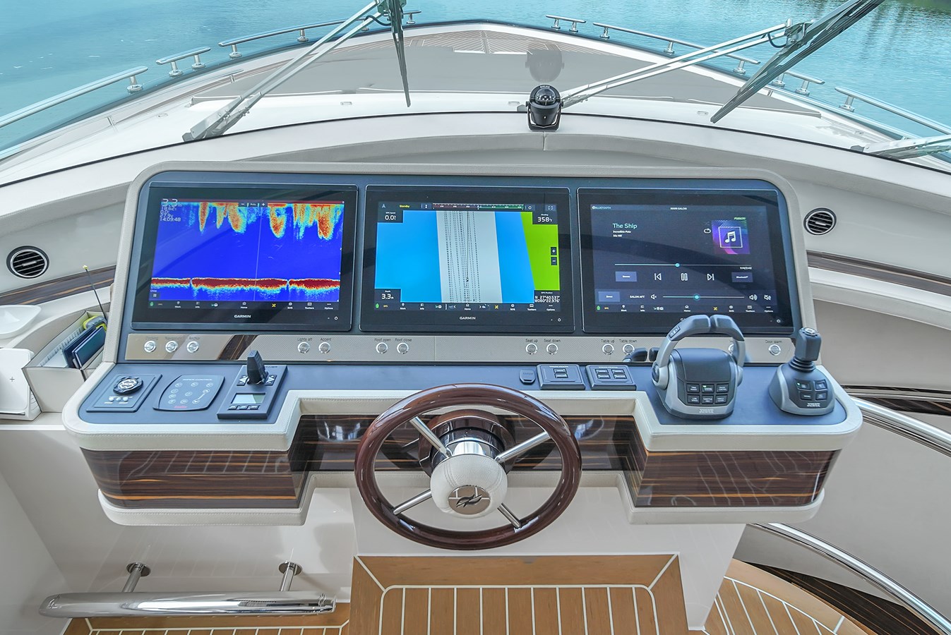 Zeelander Yachts Sport Yacht MaddamC2 For Sale