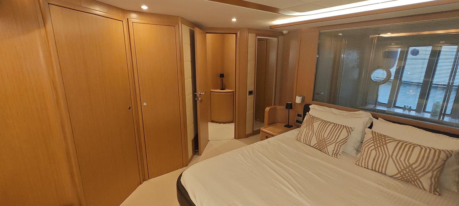 Ferretti Yachts Motor Yacht MAYBE NOT For Sale