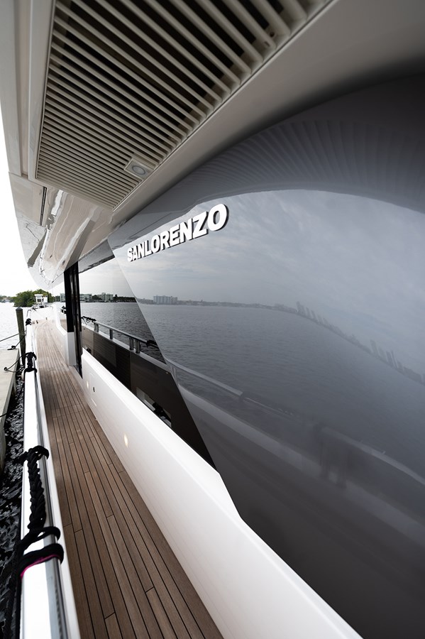 Sanlorenzo Yachts Motor Yacht RYEN For Sale
