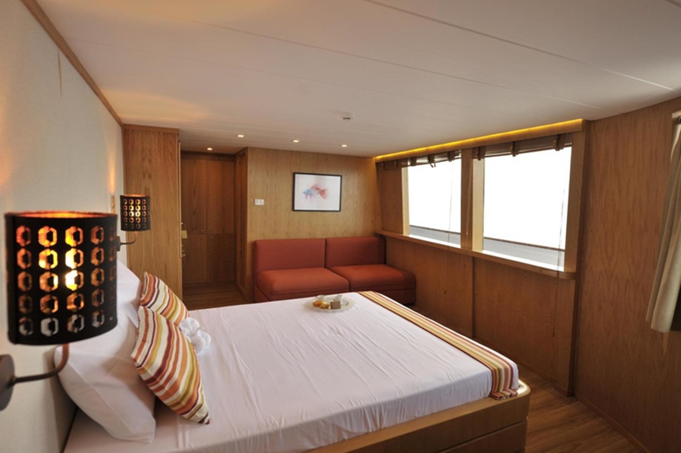 Custom Motor Yacht 2017 Safari Yacht 142 Custom For Sale
