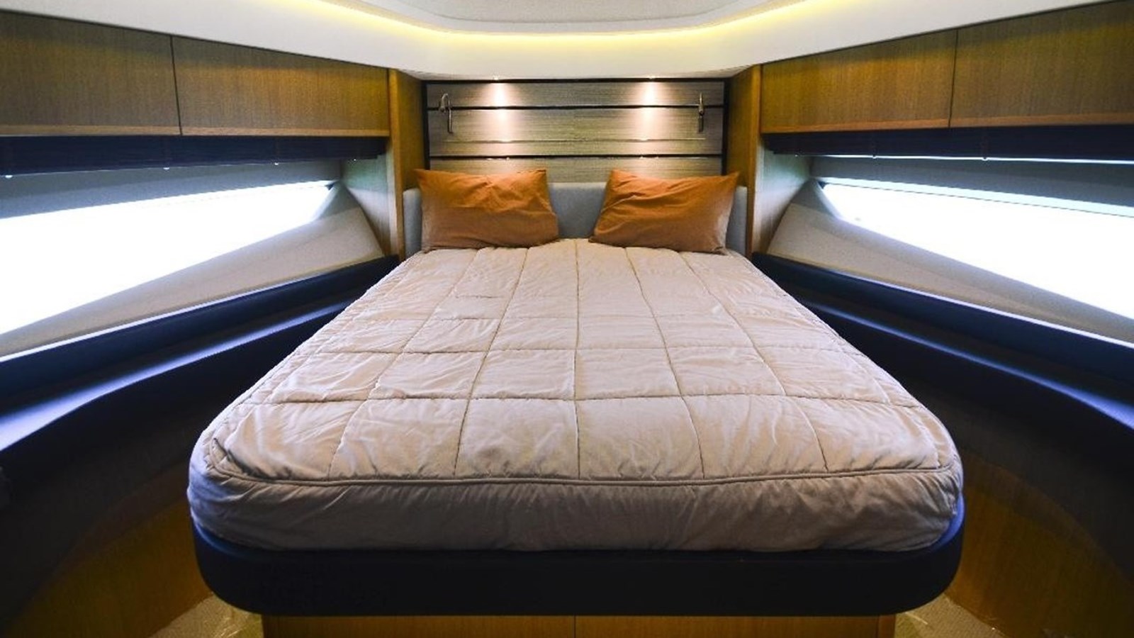 Princess Yachts Motor Yacht NAVY  For Sale