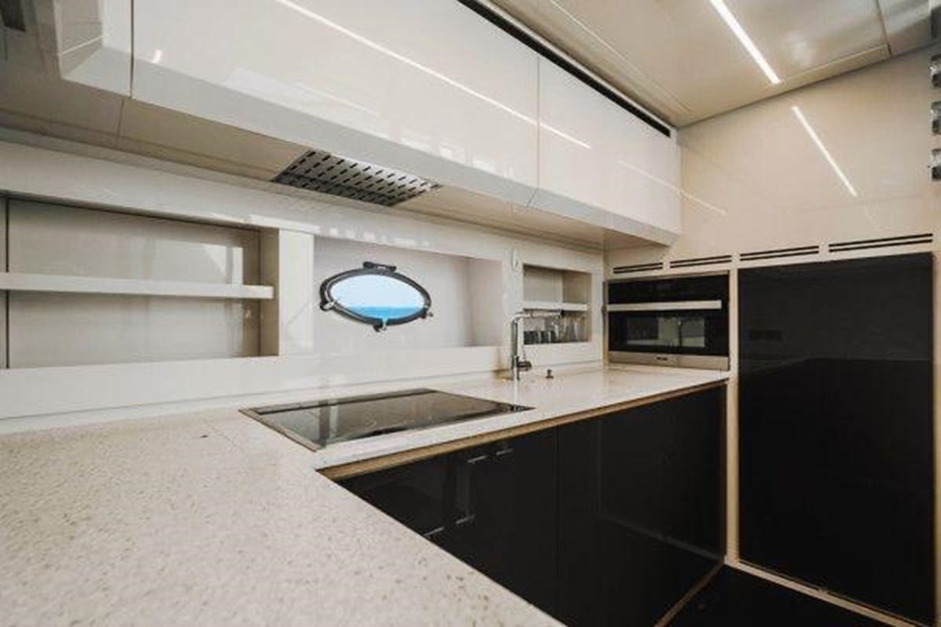Pershing Cruising Yacht Andiamo For Sale