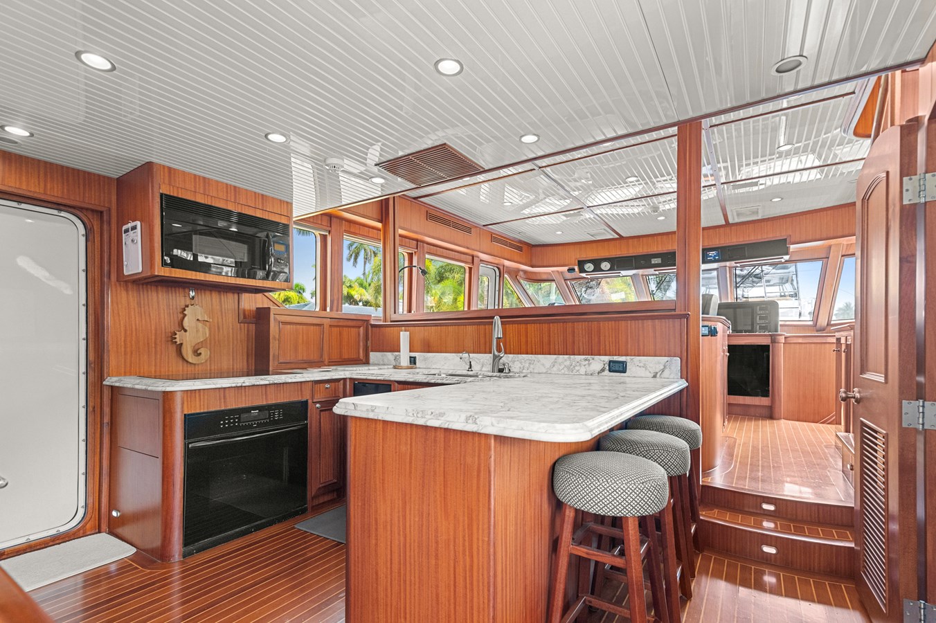 Paragon Motor Yachts Motor Yacht SEAS TO SEE For Sale