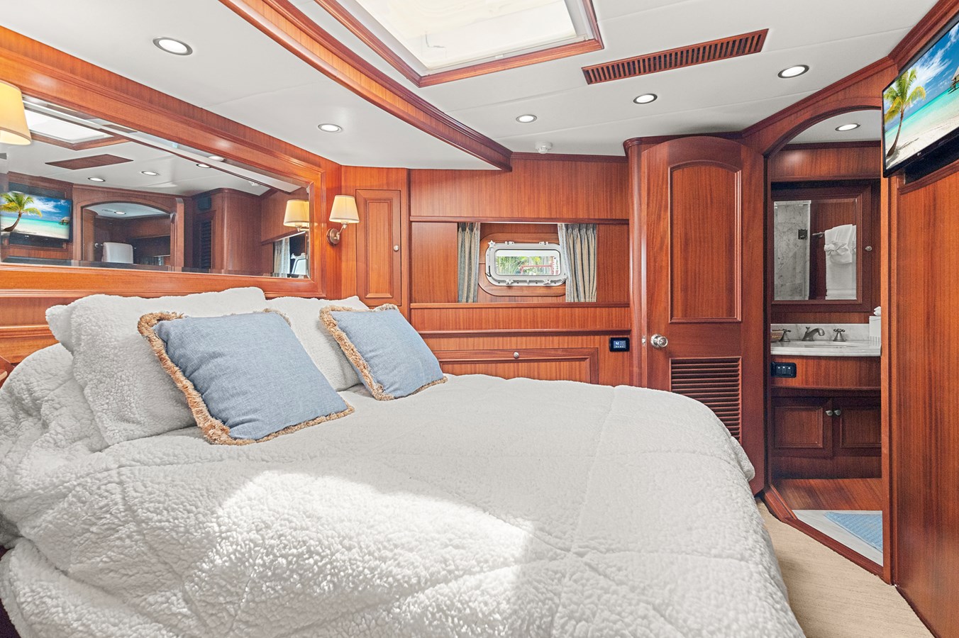 Paragon Motor Yachts Motor Yacht SEAS TO SEE For Sale