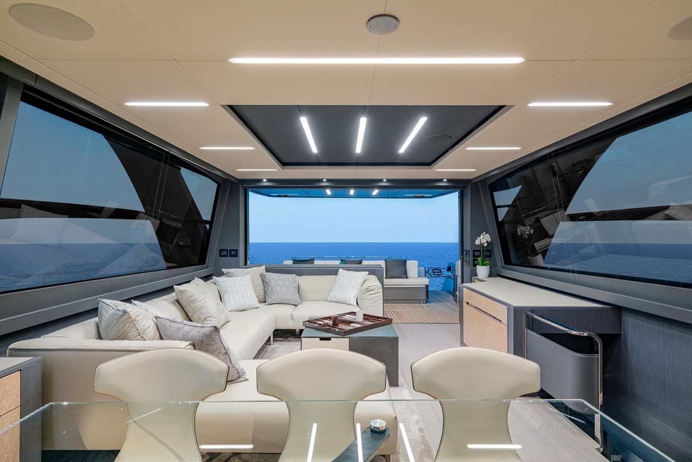 Pershing Motor Yacht SILVER BULLET For Sale