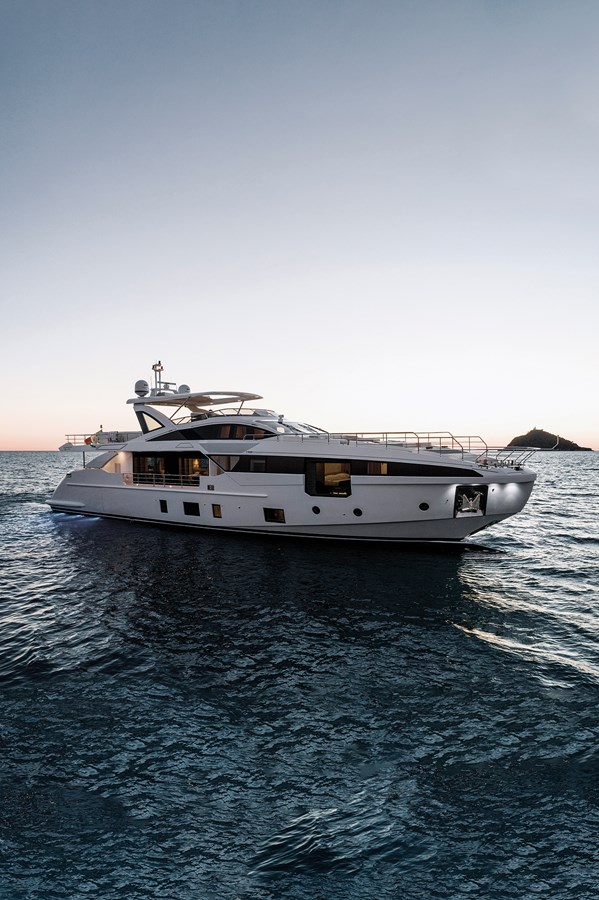 Azimut Yachts Motor Yacht ALBA For Sale