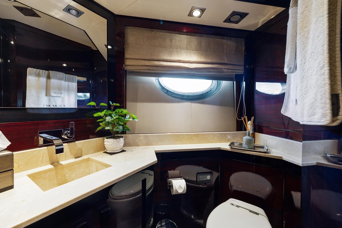 Palmer Johnson Sport Yacht Izumi For Sale