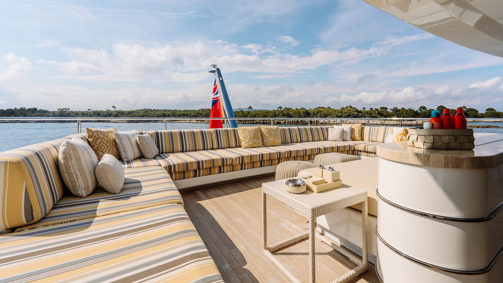 Icon Yachts Motor Yacht LOON For Sale