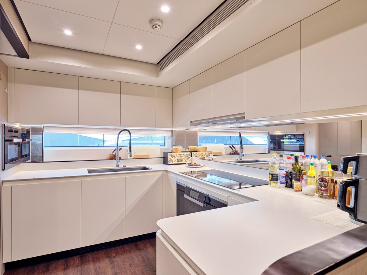 Azimut Yachts Motor Yacht ALBA For Sale