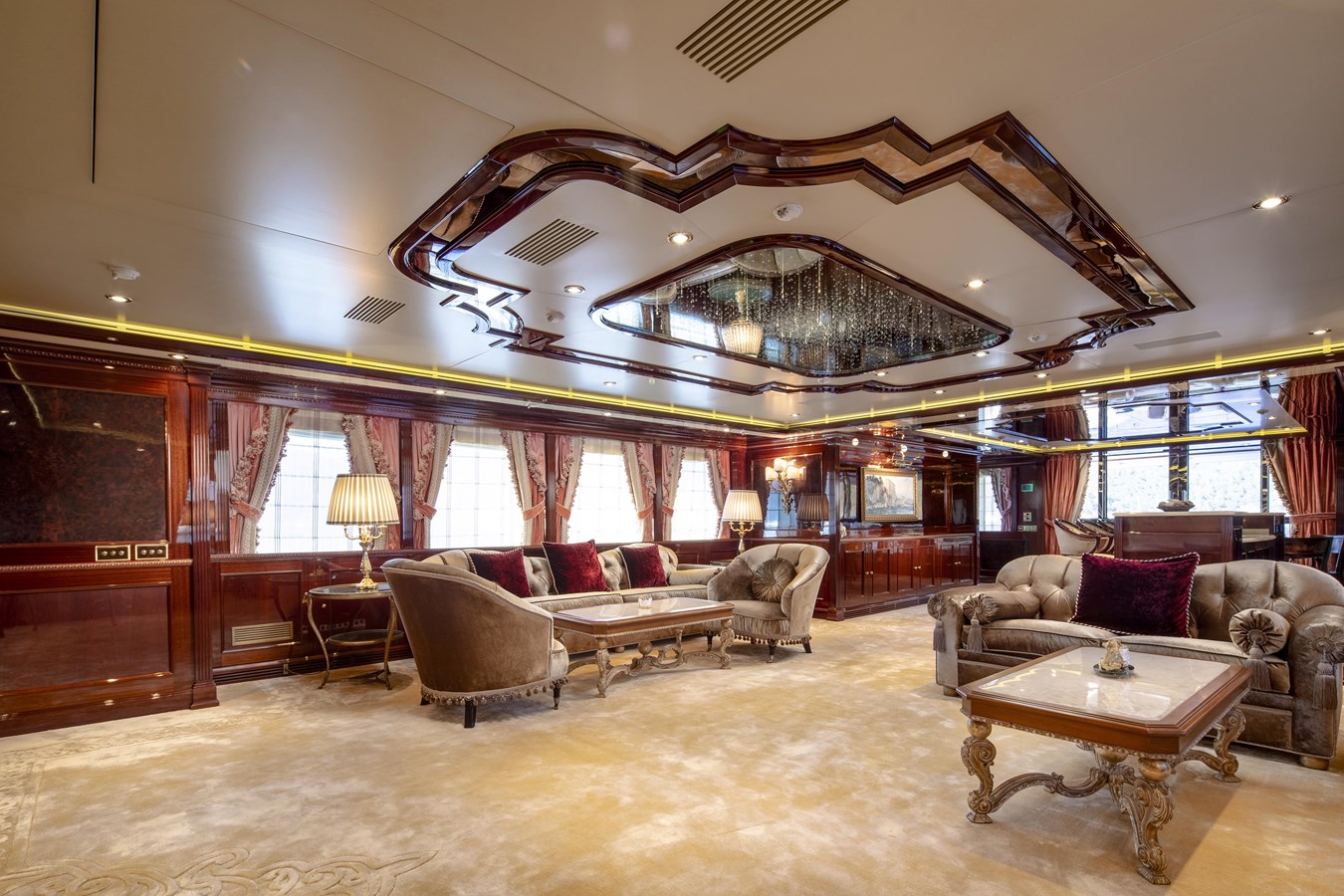 Crn Motor Yacht RICHAR For Sale