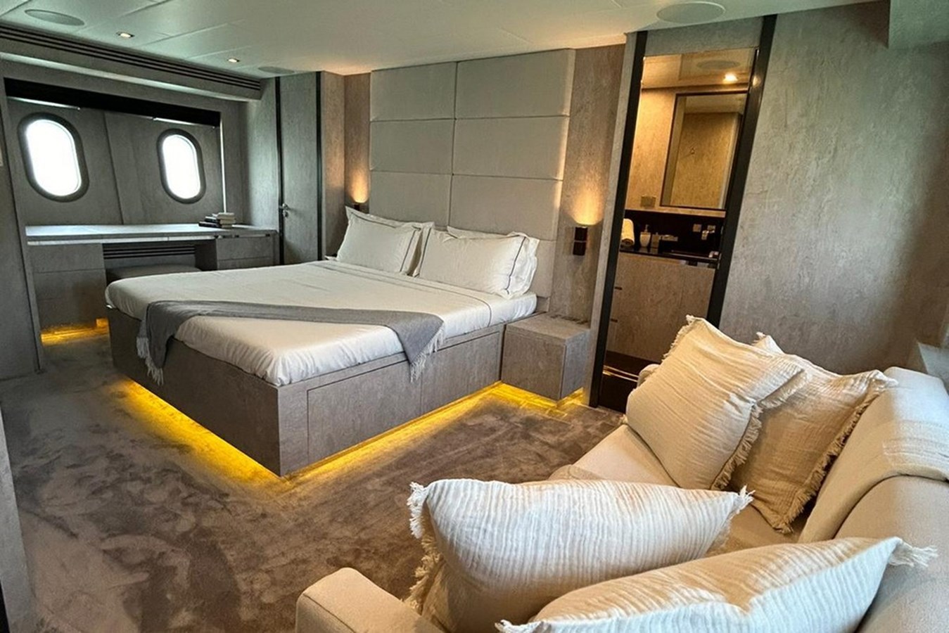 Arno Leopard Motor Yacht LEOPARD 31 OPEN For Sale
