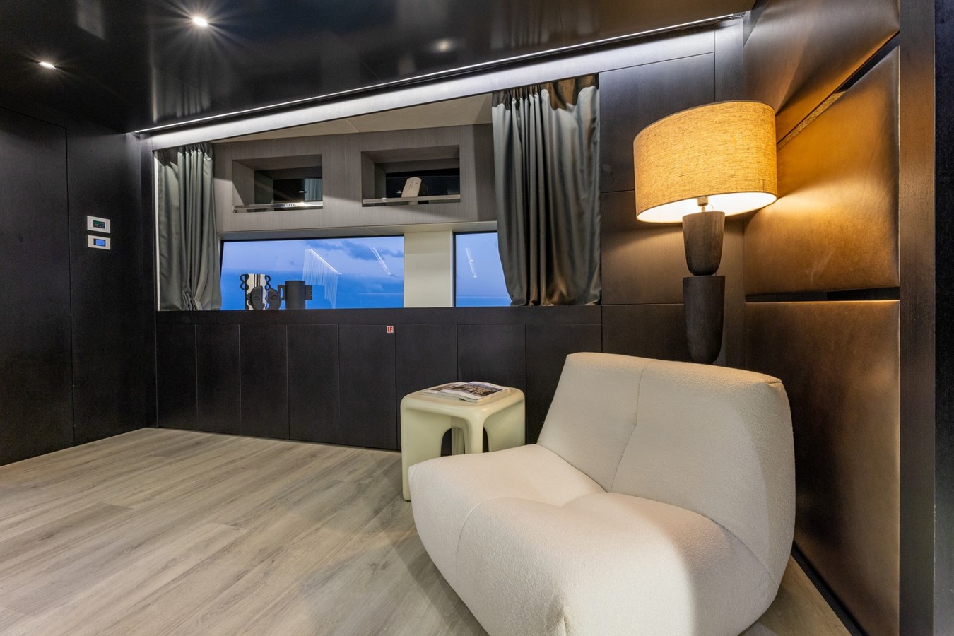 Admiral Motor Yacht MAVERICK For Sale