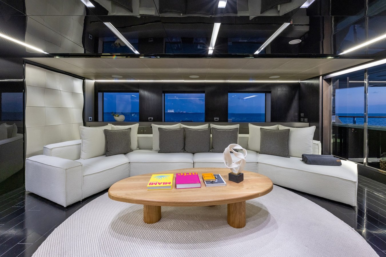 Admiral Motor Yacht MAVERICK For Sale