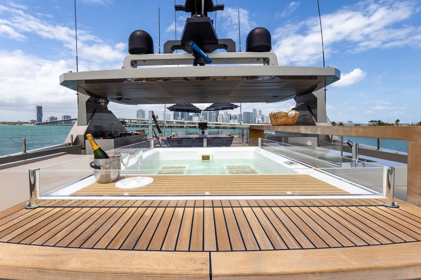 Admiral Motor Yacht MAVERICK For Sale