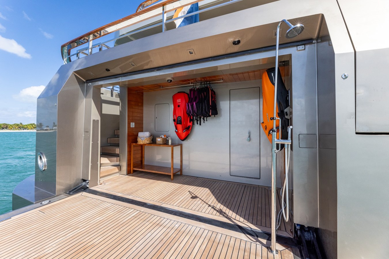Admiral Motor Yacht MAVERICK For Sale