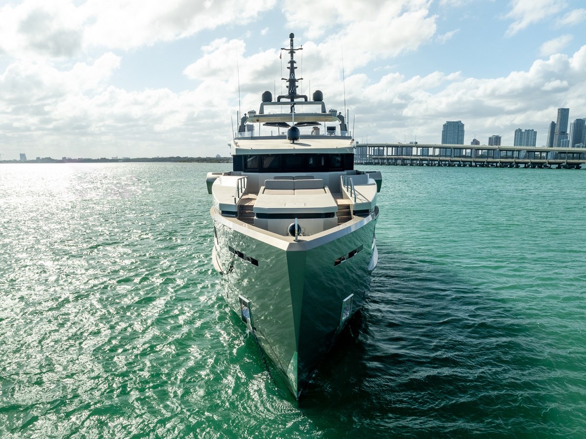 Admiral Motor Yacht MAVERICK For Sale