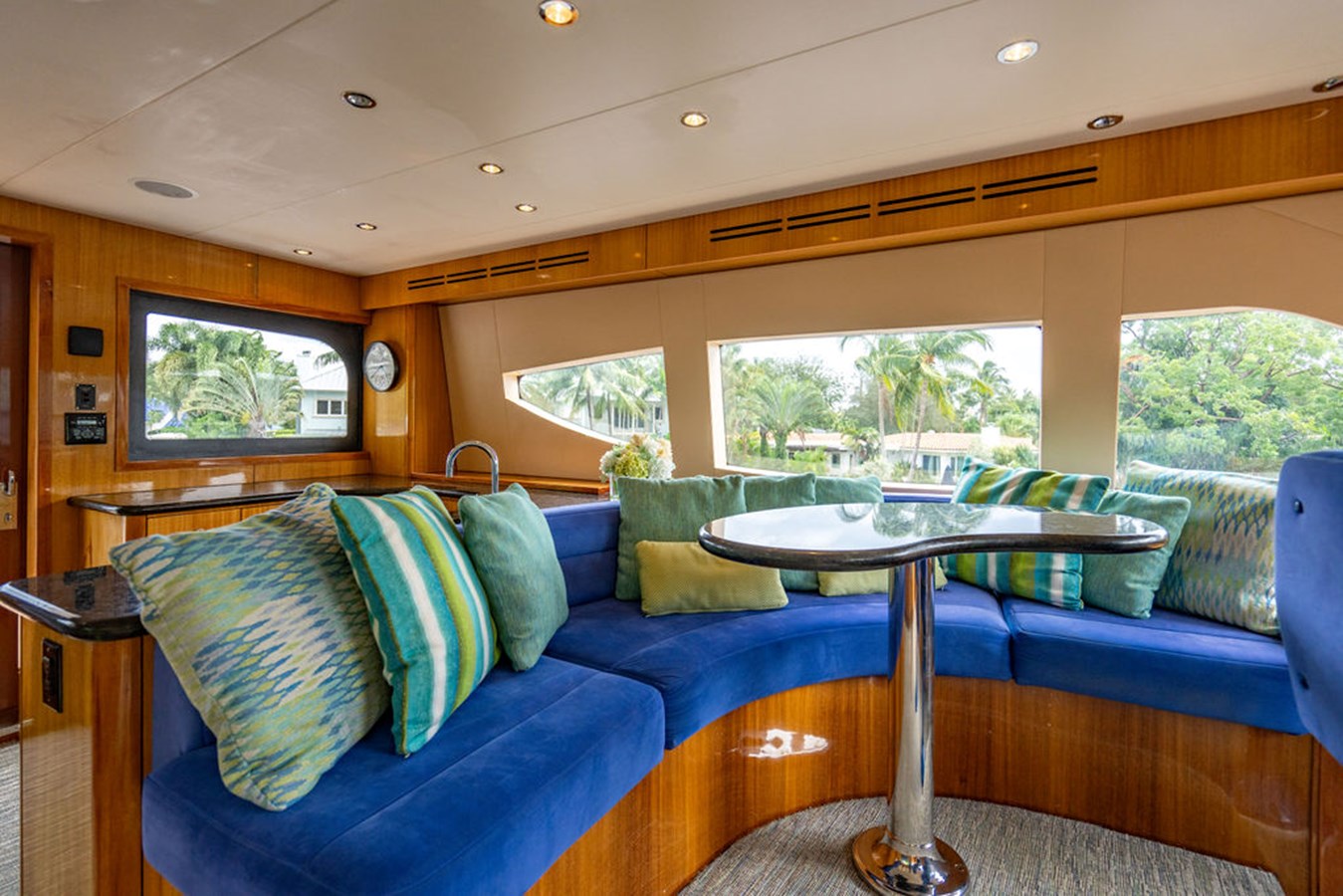Hatteras Motor Yacht TOP SHELF For Sale