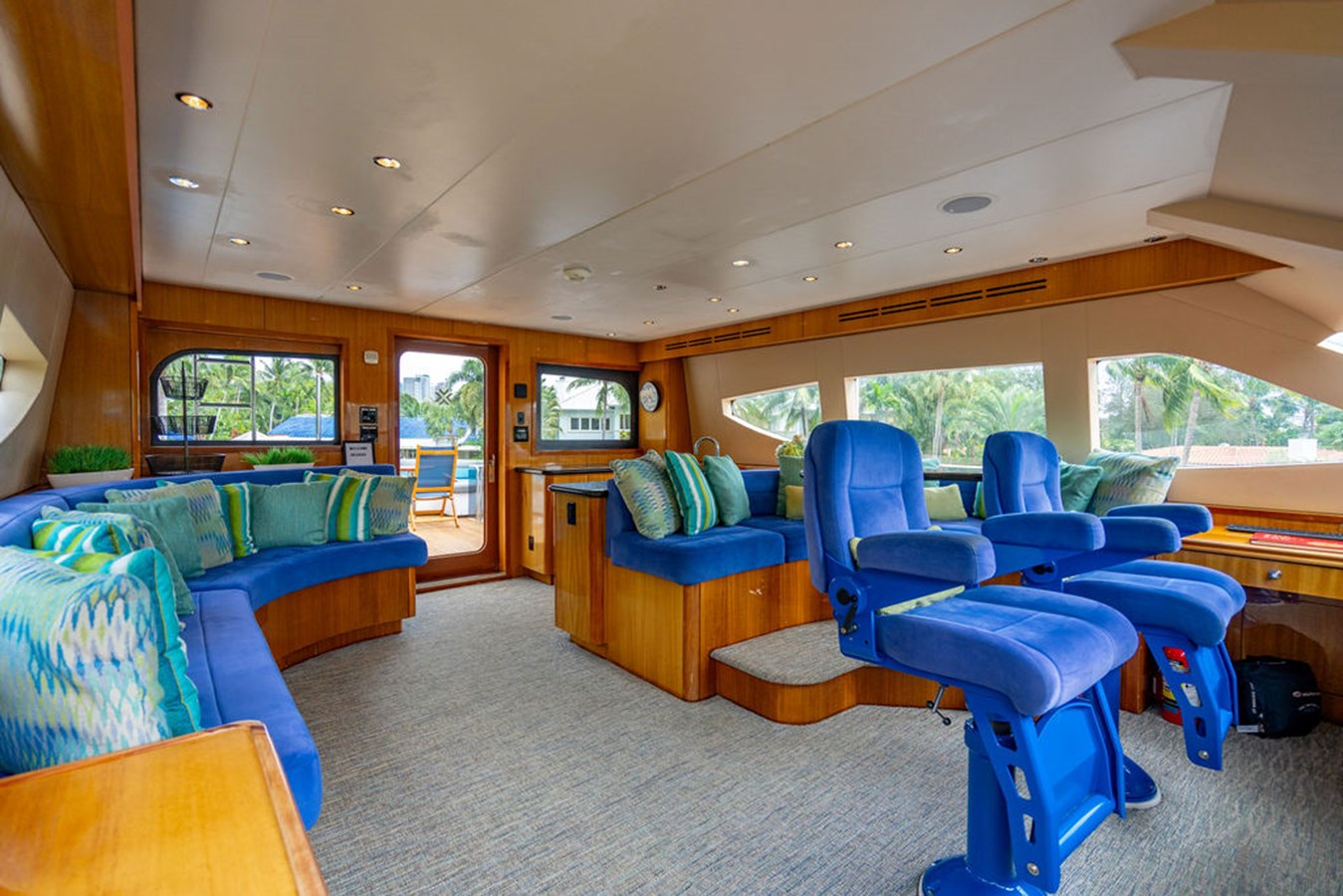 Hatteras Motor Yacht TOP SHELF For Sale