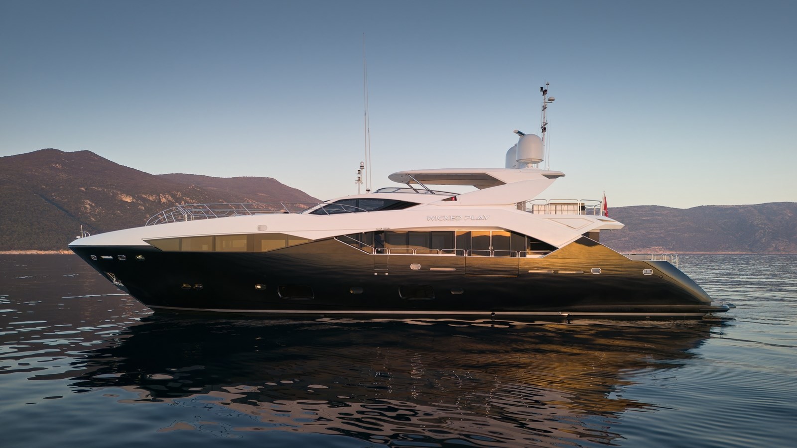 Sunseeker Motor Yacht WICKED PLAY For Sale