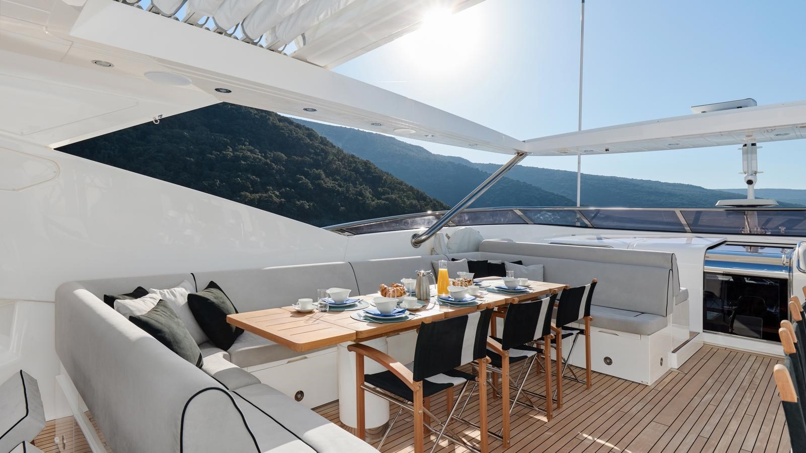 Sunseeker Motor Yacht WICKED PLAY For Sale