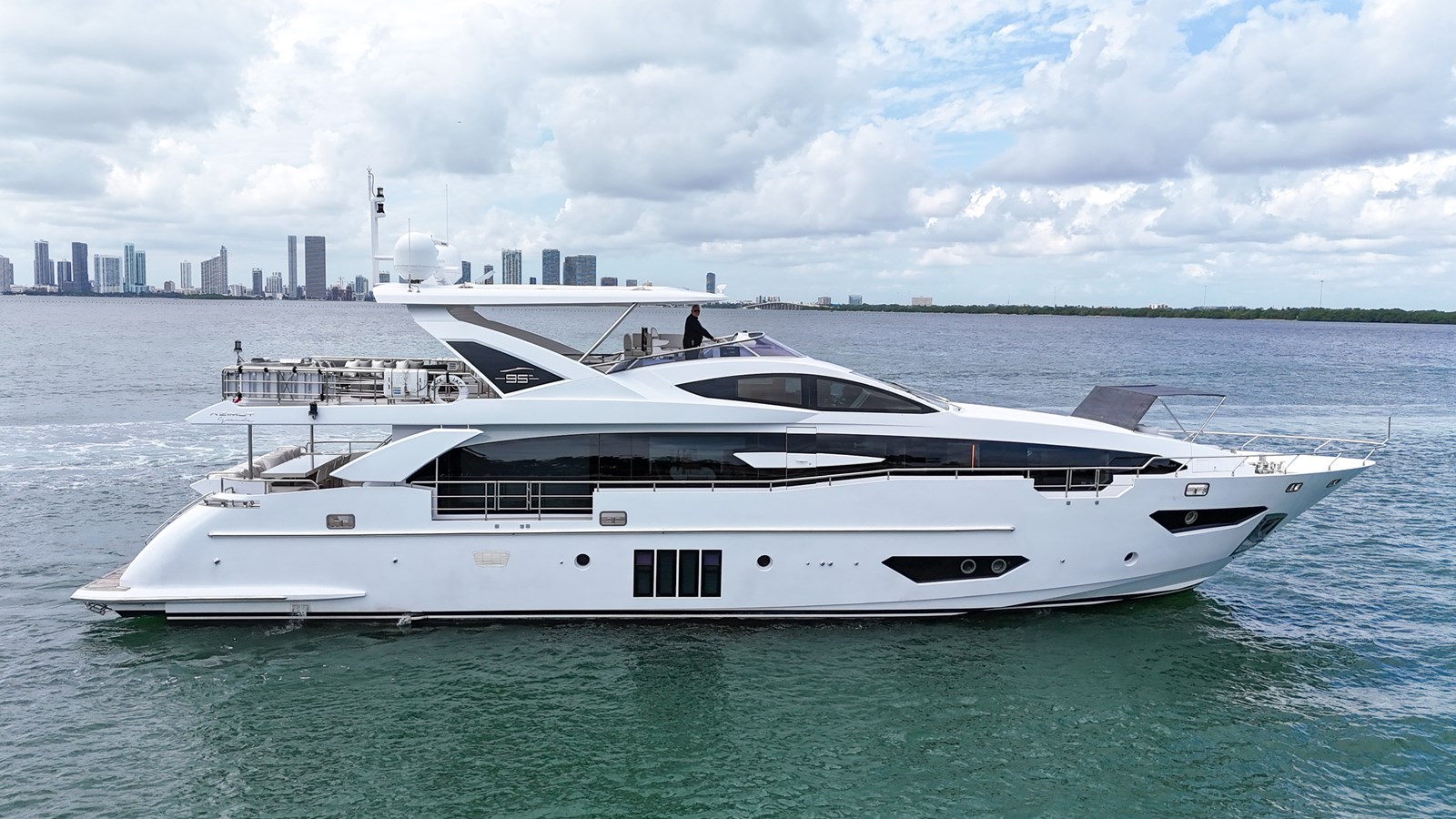 Azimut Yachts Motor Yacht 2017 Azimut 30 Metri For Sale
