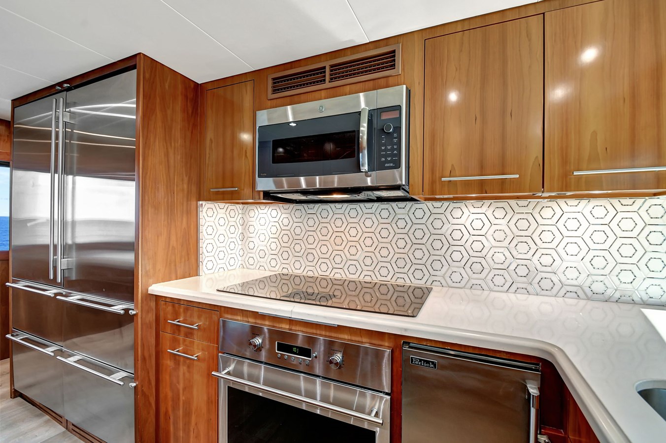 Hatteras Motor Yacht DANIELLE For Sale