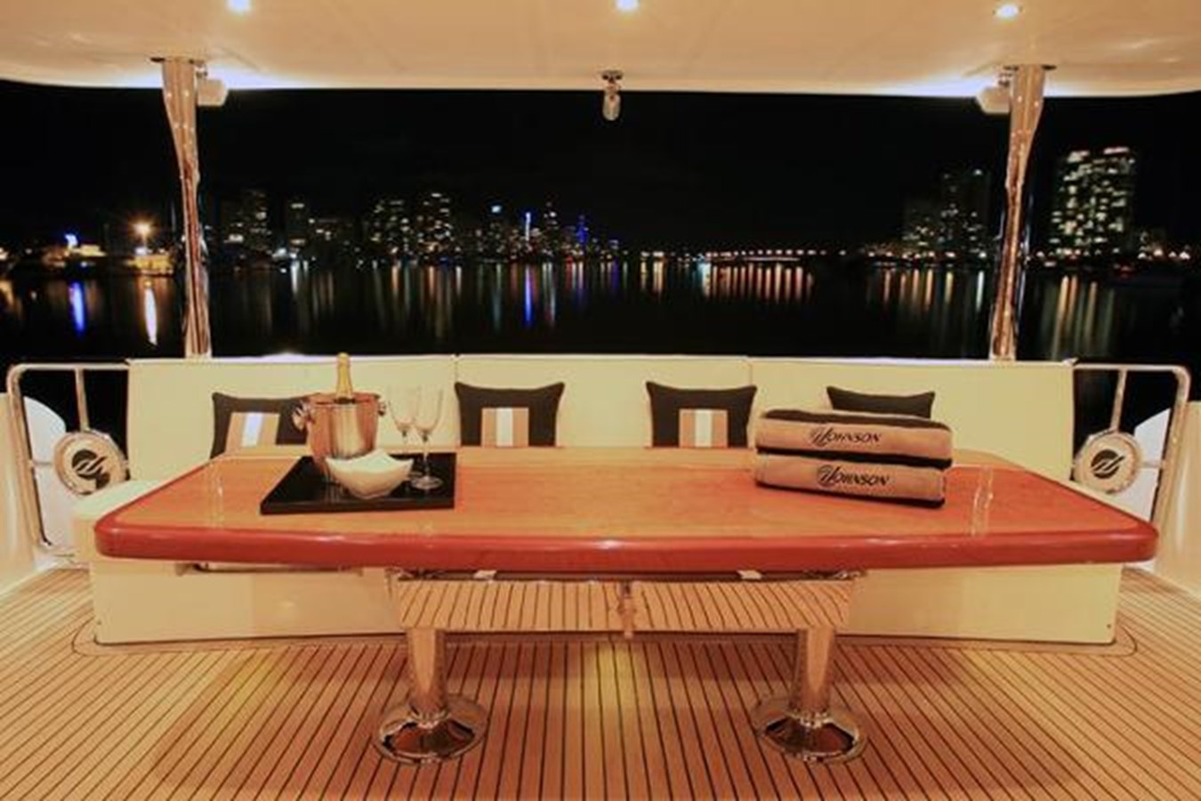 Johnson Motor Yacht JOHNSON 83' FLYBRIDGE w/HYDRAULIC PLATFORM For Sale