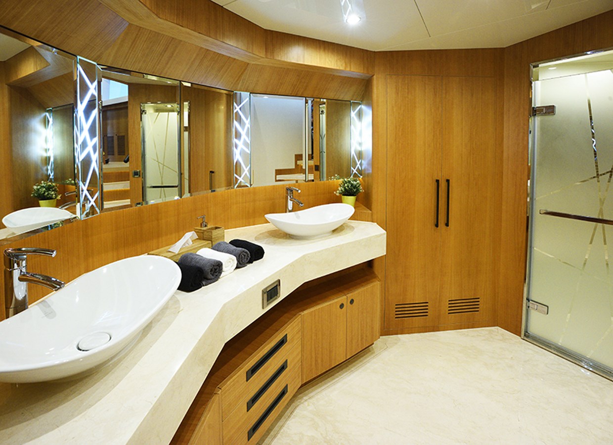 Johnson Motor Yacht JOHNSON 93 OPEN BRIDGE For Sale