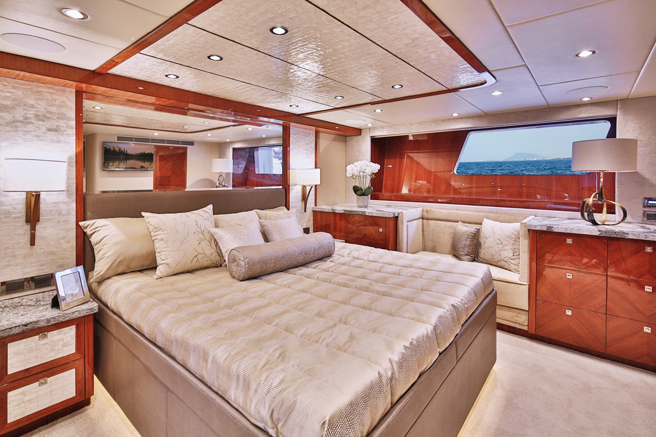 Johnson Motor Yacht JOHNSON 80' FLYBRIDGE W/HYDRAULIC PLATFORM For Sale