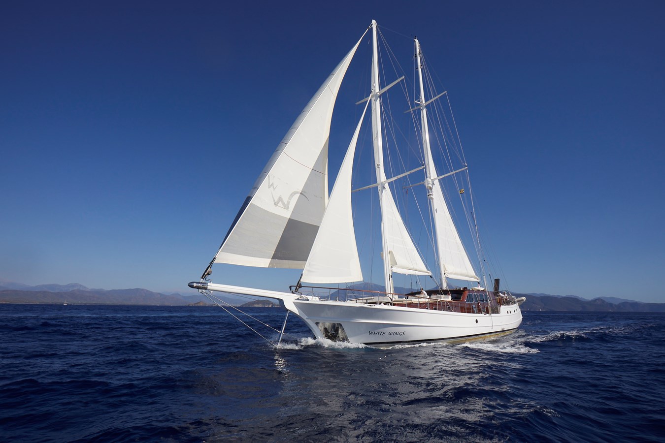 #1 Hull Classic Yacht WHITE WINGS For Sale