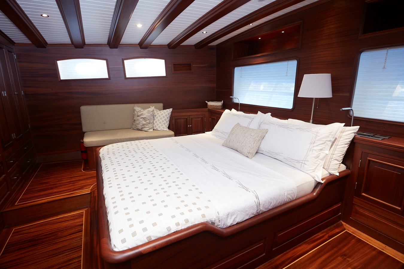 #1 Hull Classic Yacht WHITE WINGS For Sale