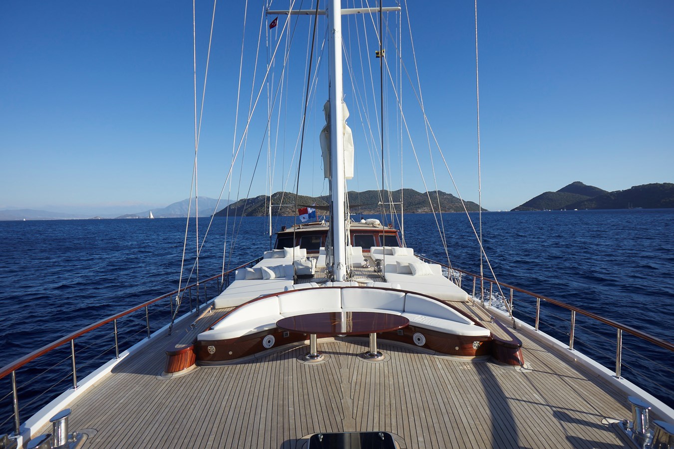 #1 Hull Classic Yacht WHITE WINGS For Sale