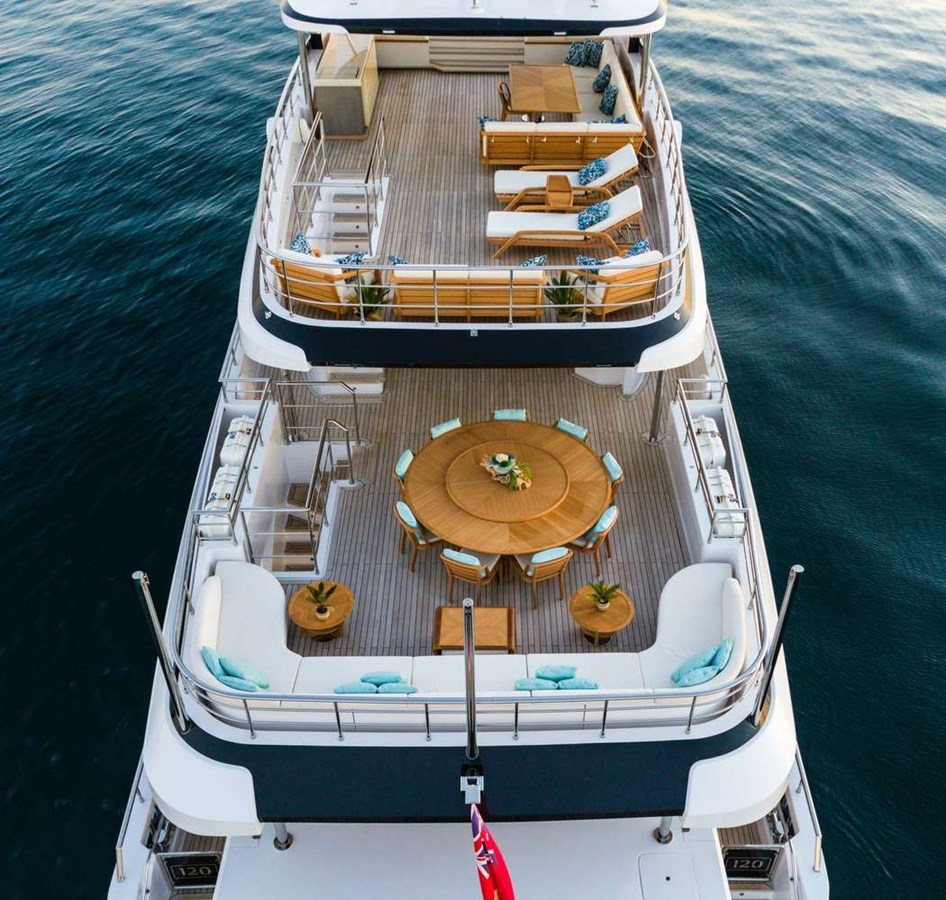 Majesty Motor Yacht BEAUTE For Sale