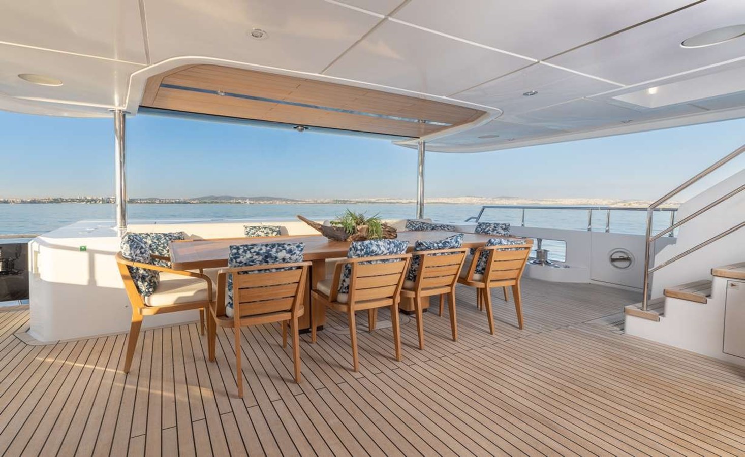 Majesty Motor Yacht BEAUTE For Sale