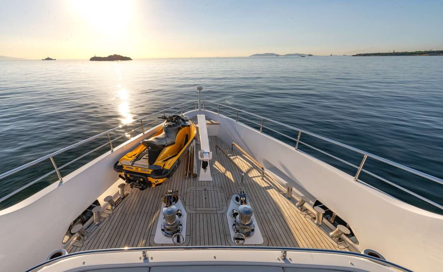 Majesty Motor Yacht BEAUTE For Sale