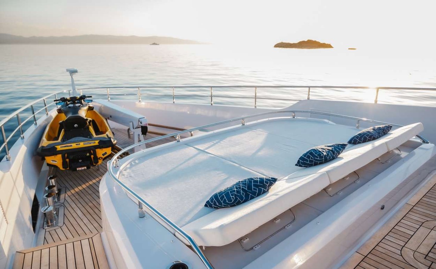Majesty Motor Yacht BEAUTE For Sale
