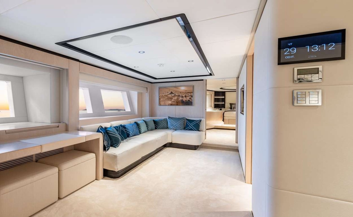 Majesty Motor Yacht BEAUTE For Sale