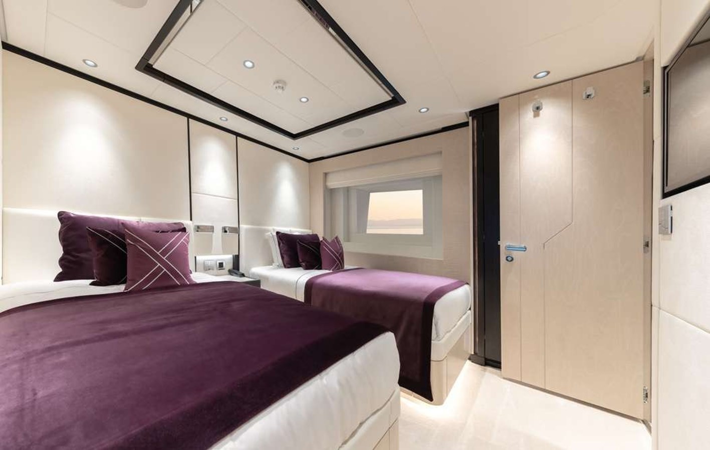 Majesty Motor Yacht BEAUTE For Sale