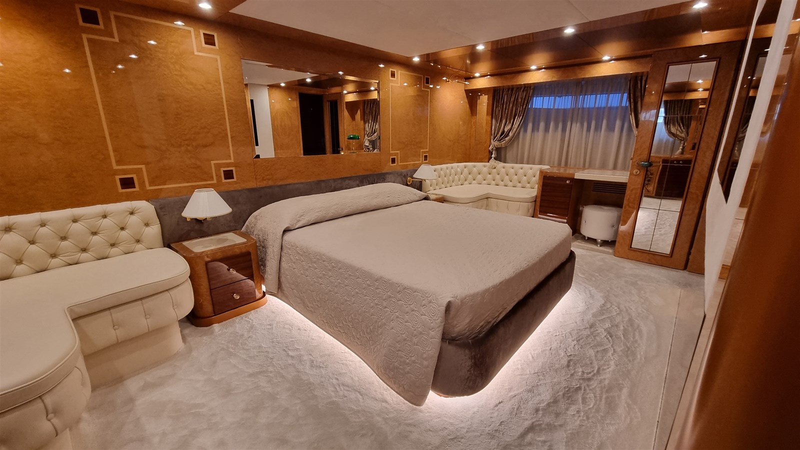Amer Yachts Motor Yacht Duchessa For Sale