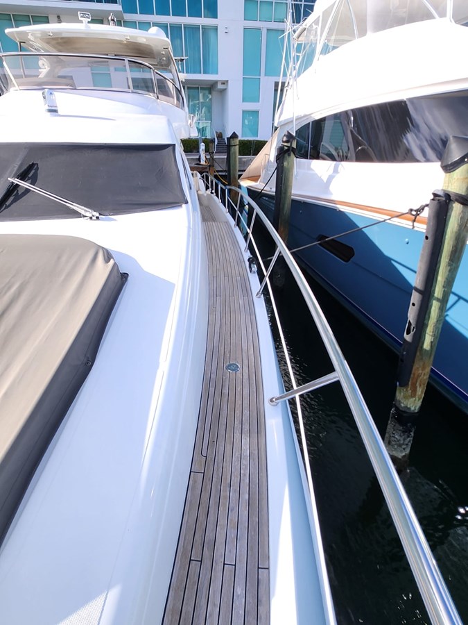 Azimut Yachts Motor Yacht - For Sale